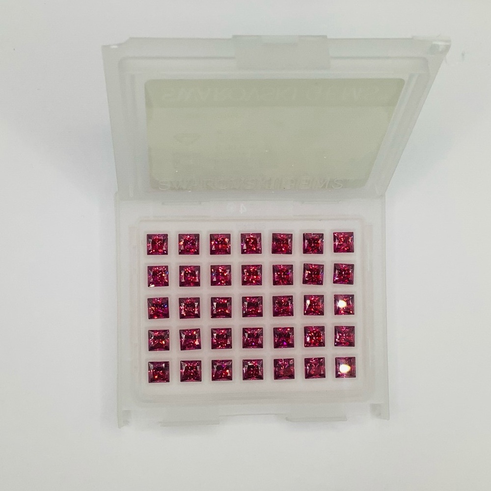❤️35 pieces 6mm Red Cubic Zirconia Square Princess Cut Swarovski TCF